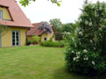 Blick auf den Garten an der Westseite vom Haus